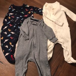 GAP set of 3 footed PJs
